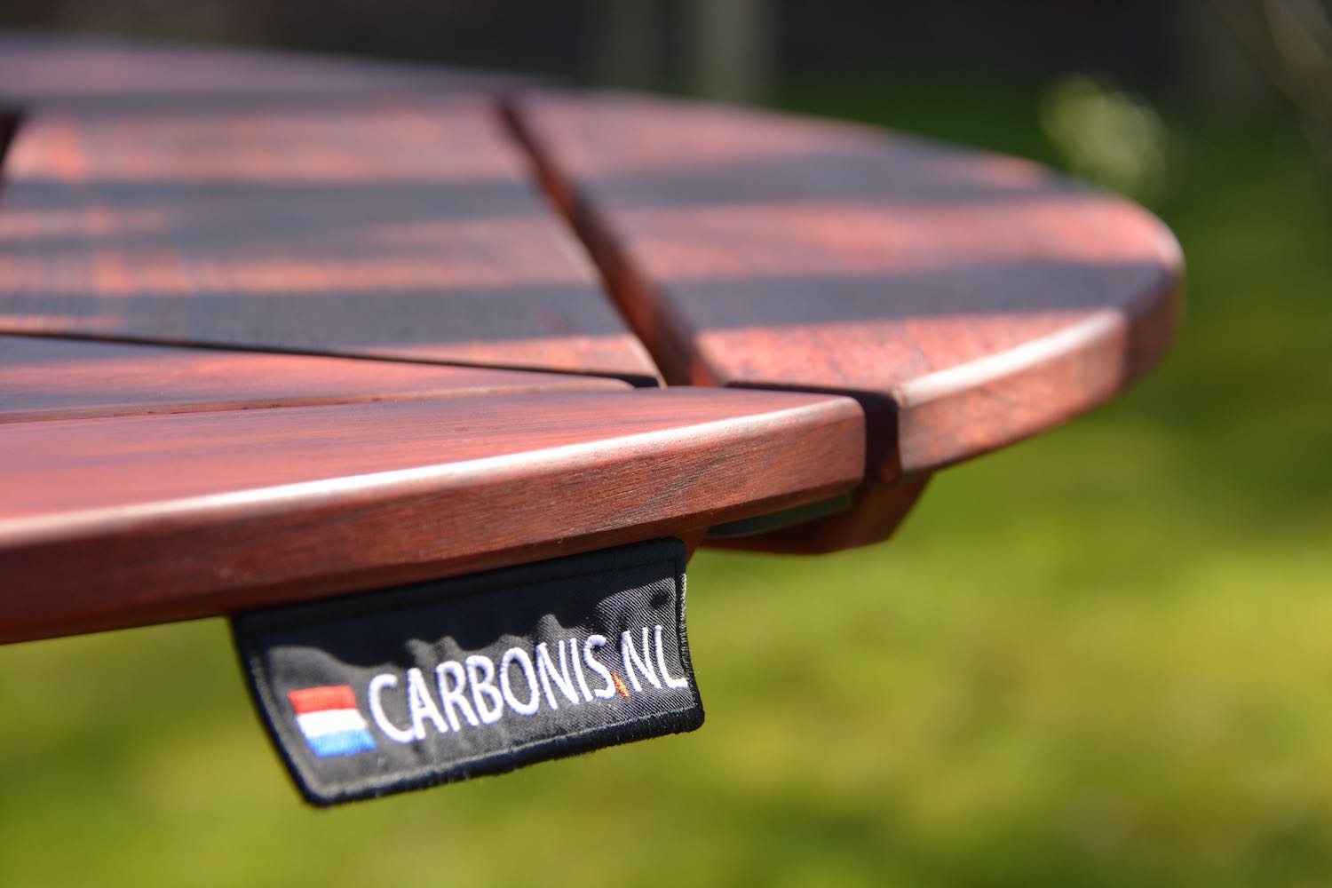 Je bekijkt nu CARBONIS.NL Barbecue-Tafel